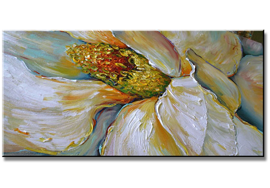 01 Flower in bloom