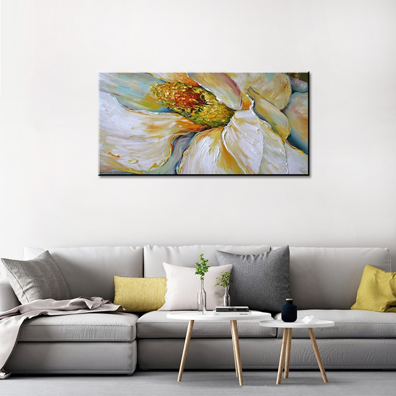 01 Flower in bloom