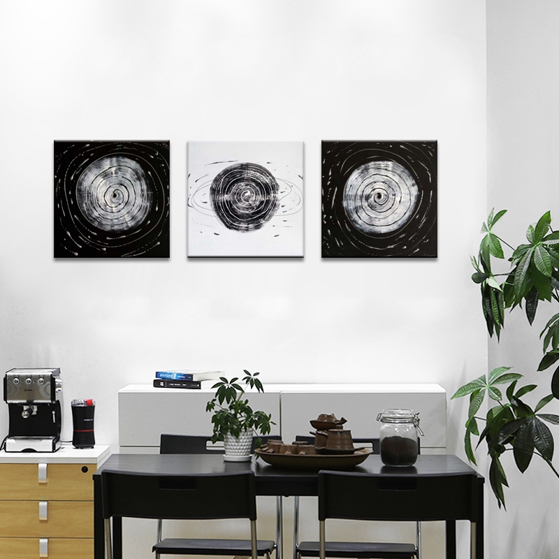 Universal Spheres